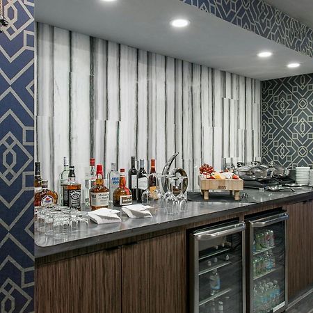 Rochester Airport Marriott Екстер'єр фото