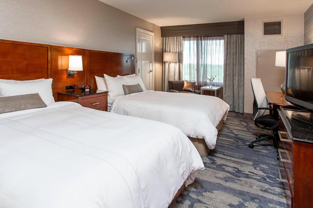 Rochester Airport Marriott Екстер'єр фото