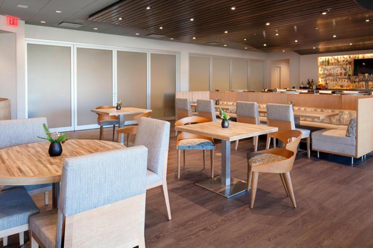 Rochester Airport Marriott Екстер'єр фото