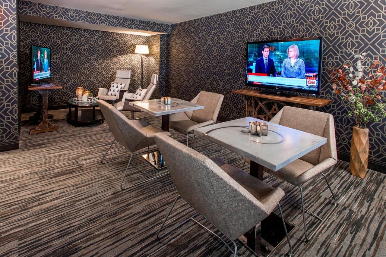 Rochester Airport Marriott Екстер'єр фото