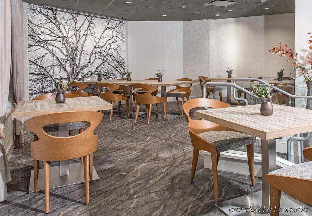Rochester Airport Marriott Екстер'єр фото