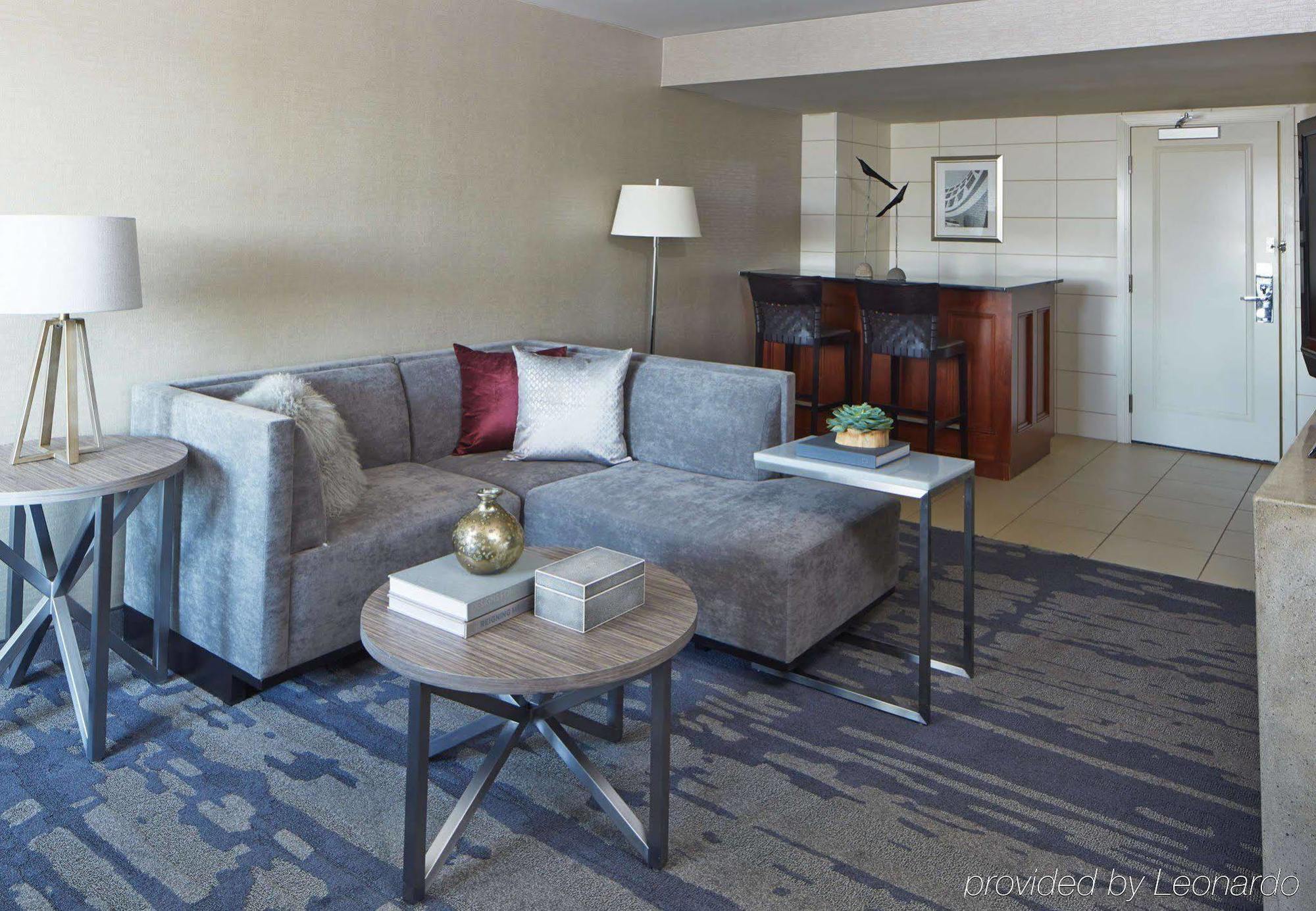 Rochester Airport Marriott Екстер'єр фото