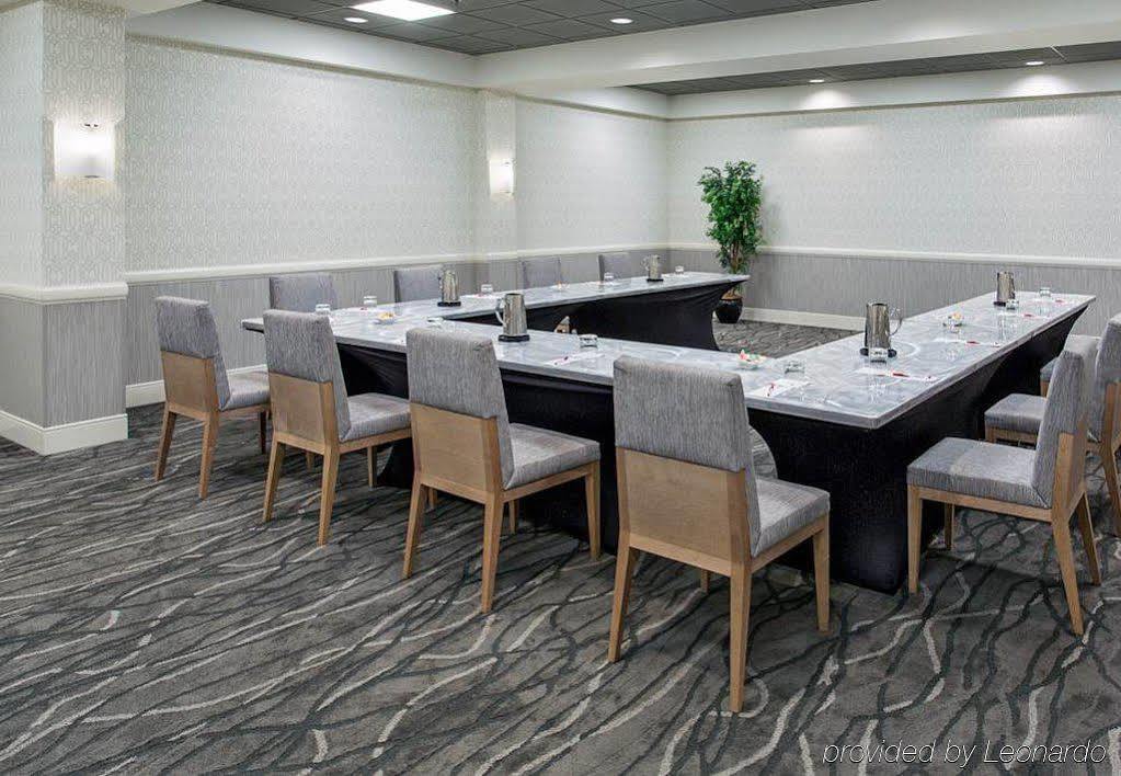 Rochester Airport Marriott Екстер'єр фото