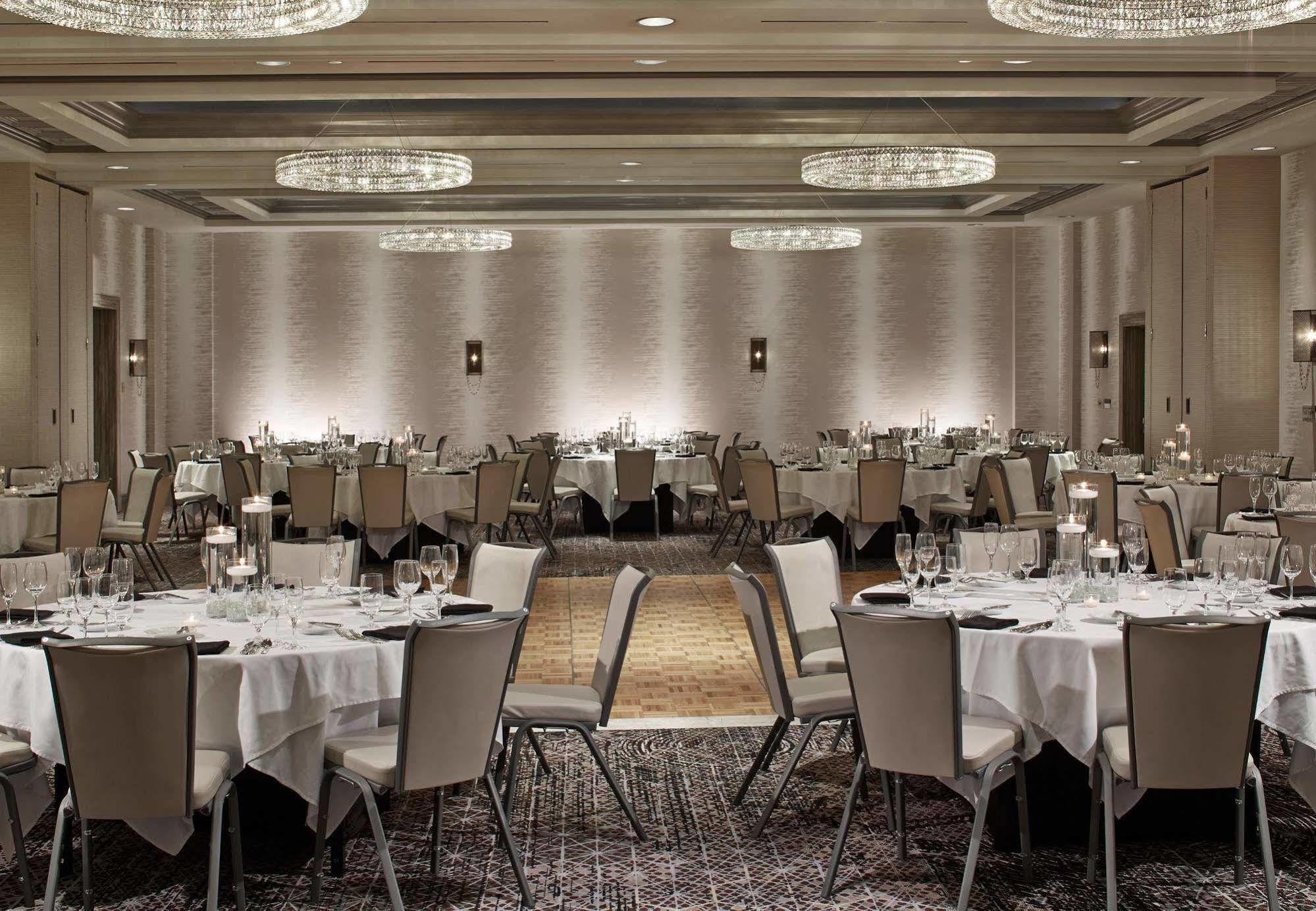 Rochester Airport Marriott Екстер'єр фото